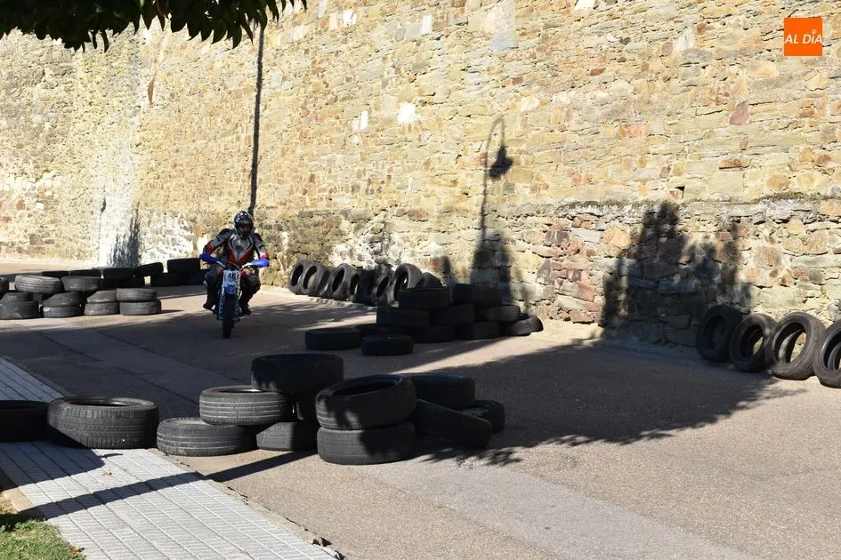 Foto 7 - Gran seguimiento de p&uacute;blico en la novedosa exhibici&oacute;n de pit-bikes  