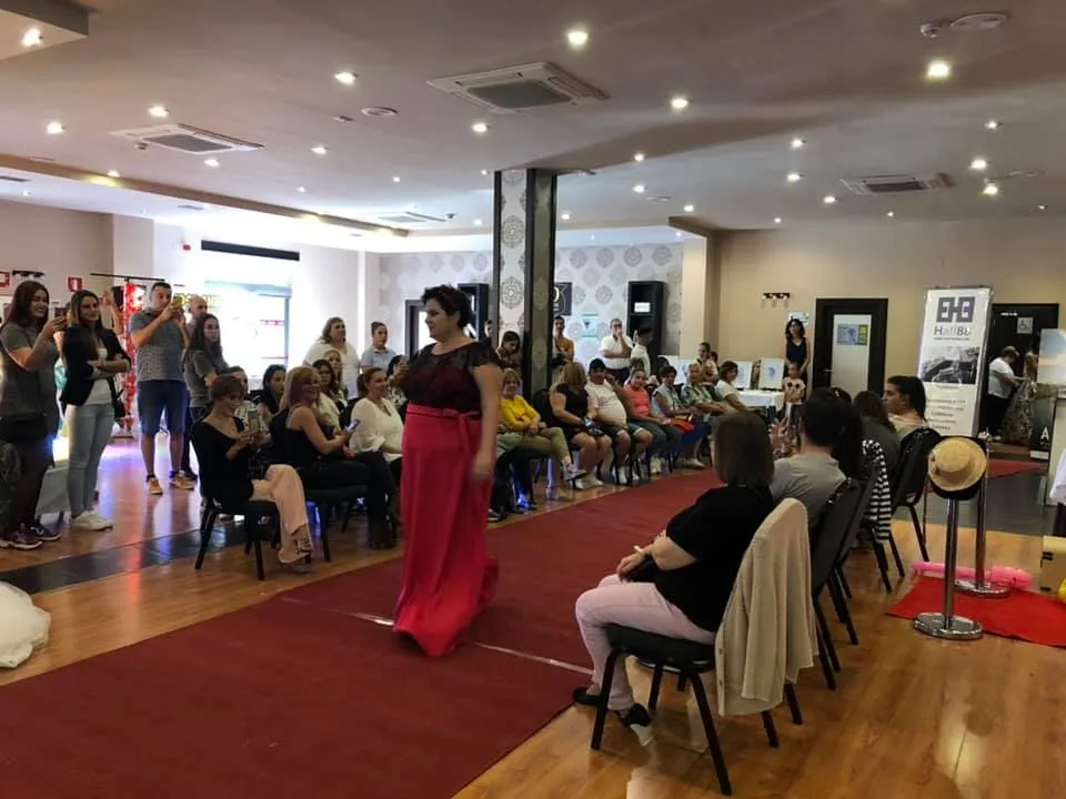 Foto 2 - La II Feria de Boda atrae a numeroso p&uacute;blico al Hall 88