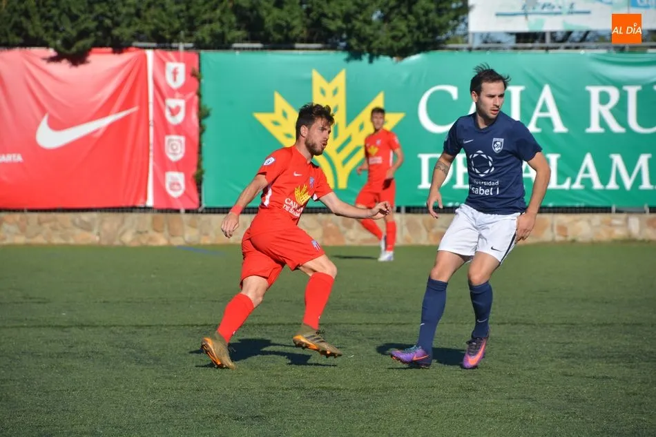 Foto 2 - El Santa Marta sigue siendo la sombra de lo que fue al perder contra el Burgos Promesas (0-2)