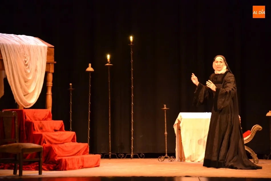 Foto 7 - Juana La Loca sube el tel&oacute;n del oto&ntilde;o teatral con una aceptable entrada de p&uacute;blico  