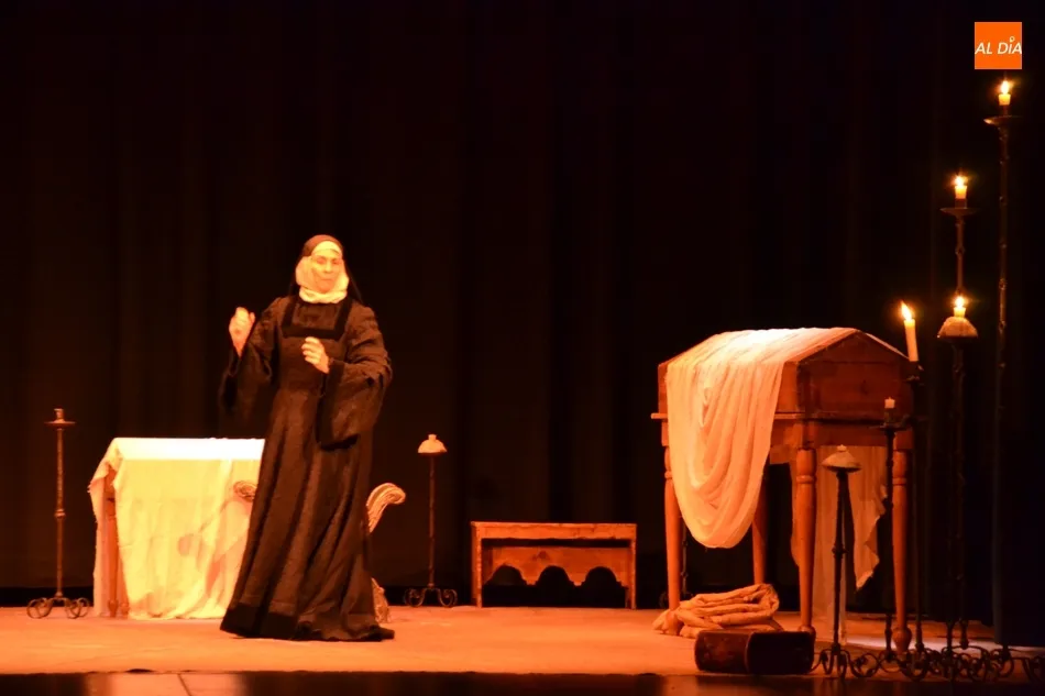 Foto 6 - Juana La Loca sube el tel&oacute;n del oto&ntilde;o teatral con una aceptable entrada de p&uacute;blico  