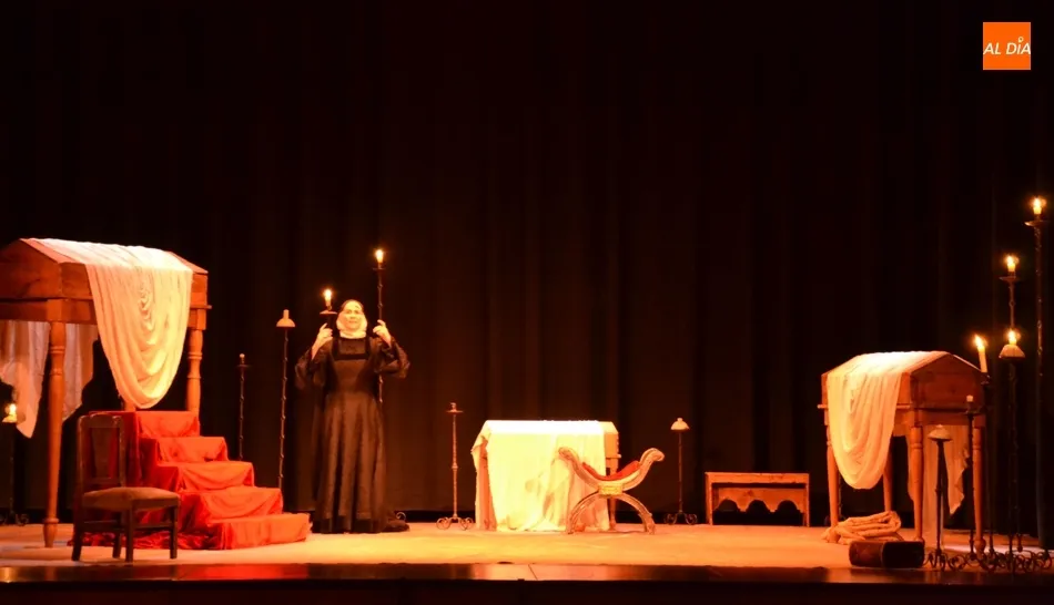 Foto 5 - Juana La Loca sube el tel&oacute;n del oto&ntilde;o teatral con una aceptable entrada de p&uacute;blico  