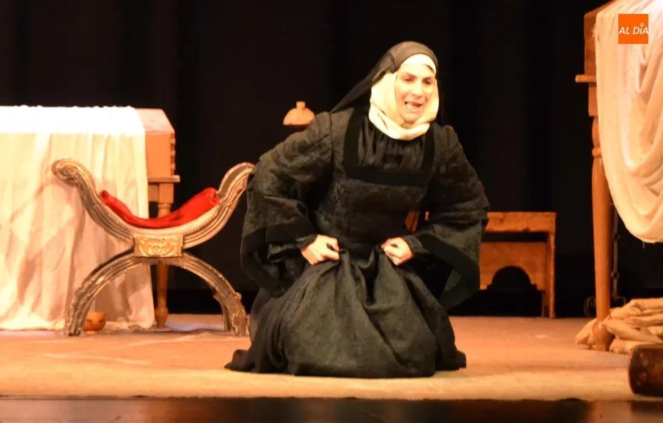 Foto 2 - Juana La Loca sube el tel&oacute;n del oto&ntilde;o teatral con una aceptable entrada de p&uacute;blico  