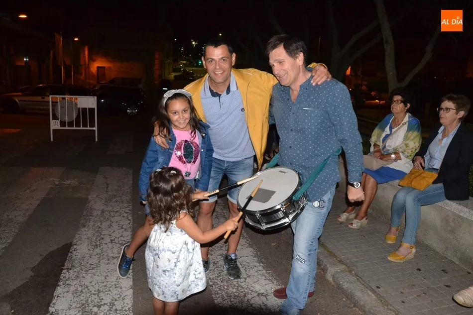 Foto 4 - Manolo y Eusebia festejan su jubilaci&oacute;n tras casi medio siglo al frente del Bar Monte-Carlo  