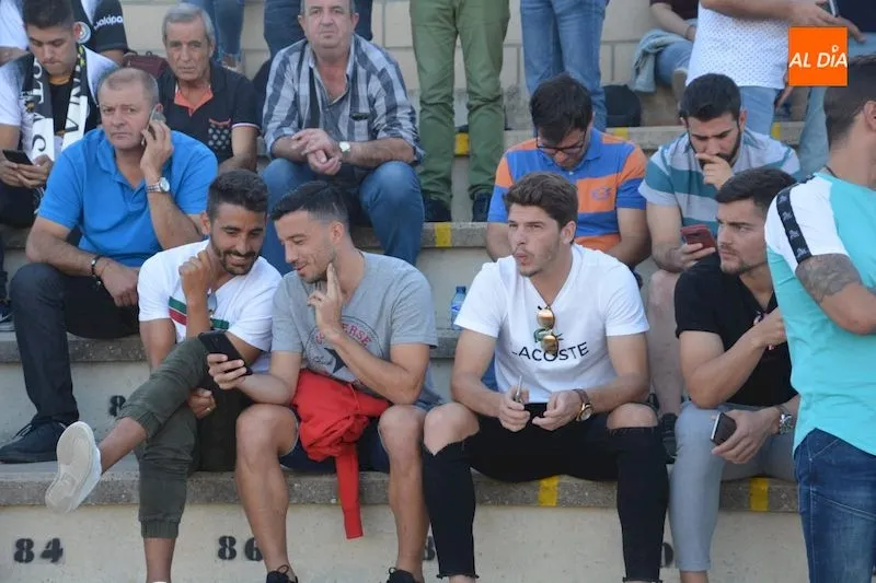 Carpio, Hugo Díaz, Amaro y Crespo estuvieron presentes en el partido de Unionistas / Lydia González