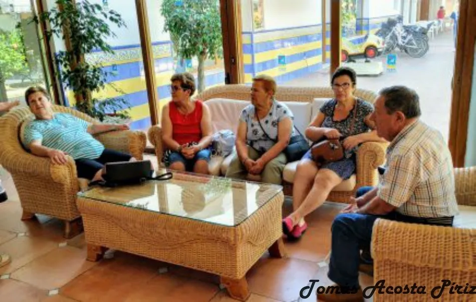 Foto 8 - Cerca de 70 jubilados de Navasfr&iacute;as y El Payo descubren la provincia de C&aacute;diz  