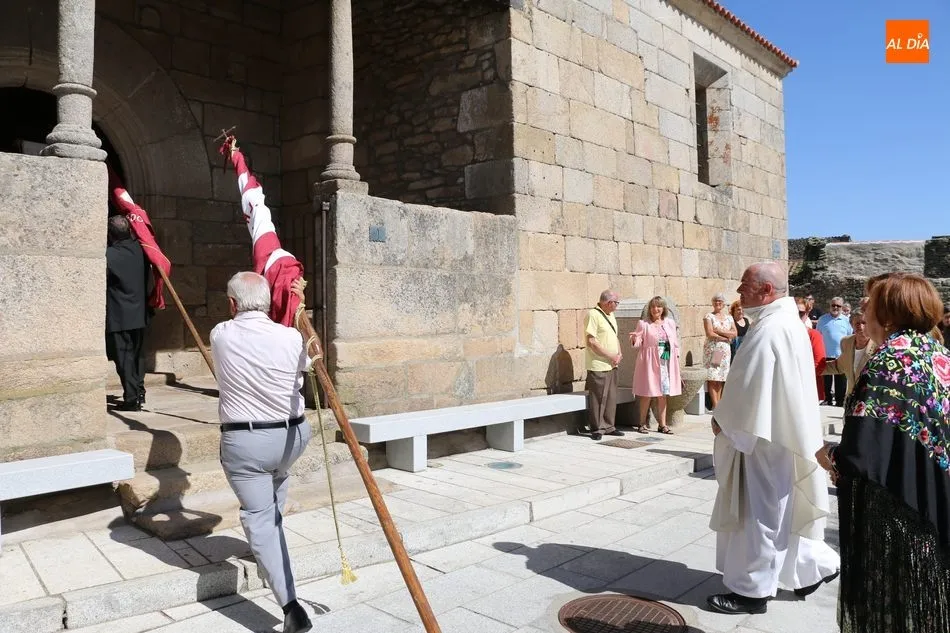 Foto 3 - Los sones de la gaita y el tamboril ponen la nota tradicional a las fiestas de San Miguel en...