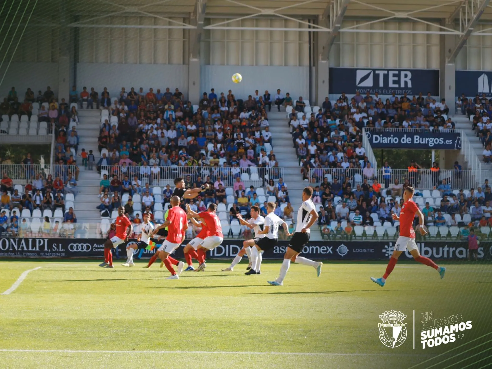 Foto 3 - El Salamanca UDS coge una bocanada de aire&hellip;&nbsp;para volver a ahogarse en Burgos (1-0)