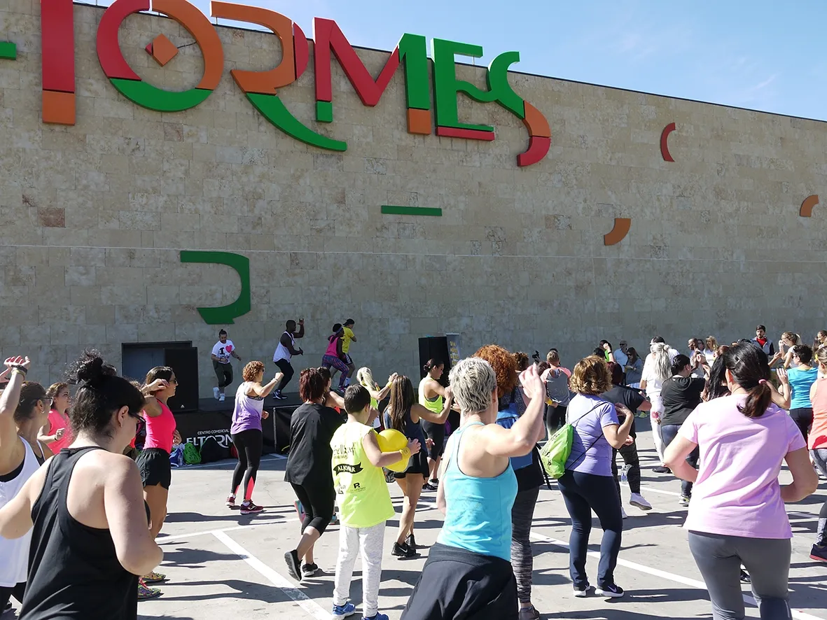 Foto 5 - El Tormes vibra con las masterclass de zumba de Andr&eacute;s Lerma