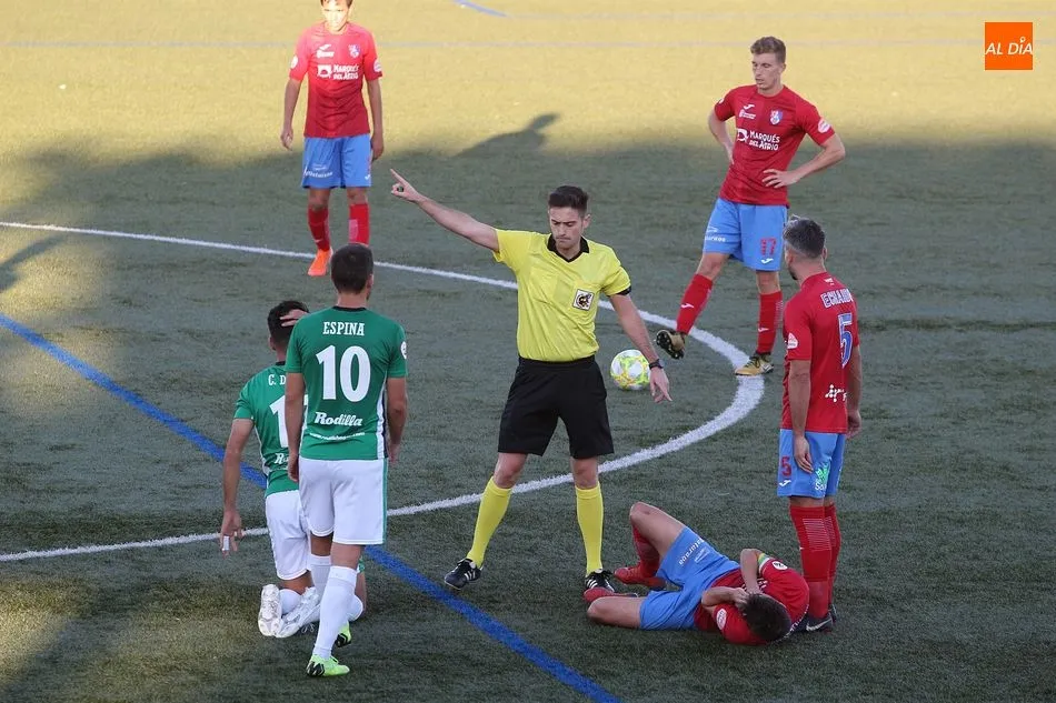 Foto 7 - El Guijuelo no puede acabar con la condici&oacute;n de invicto del Calahorra (0-0)