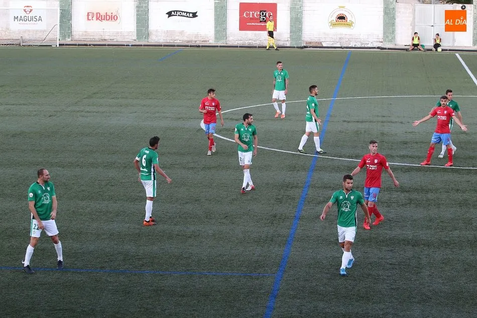 Foto 5 - El Guijuelo no puede acabar con la condici&oacute;n de invicto del Calahorra (0-0)