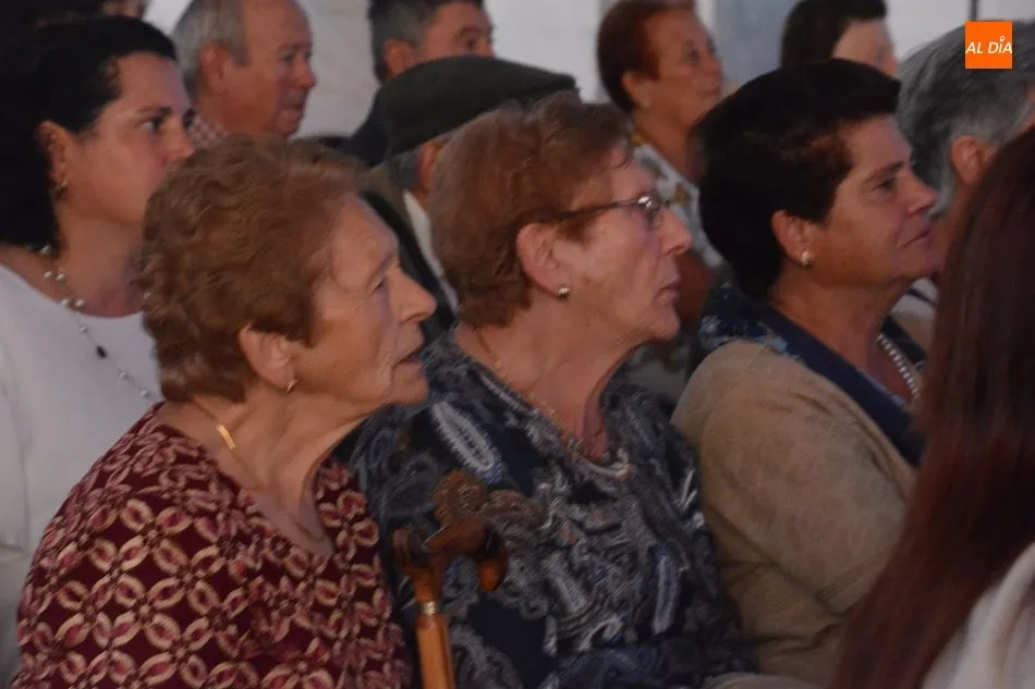 Foto 10 - Santiz se despide de sus fiestas con la actuaci&oacute;n de Rita Clar&aacute;