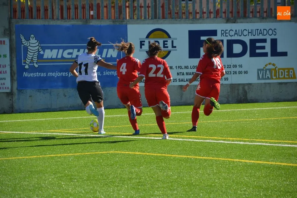 Foto 9 - El Salamanca UDS Femenino no termina de arrancar como local al perder con el Tres Cantos (2-3)