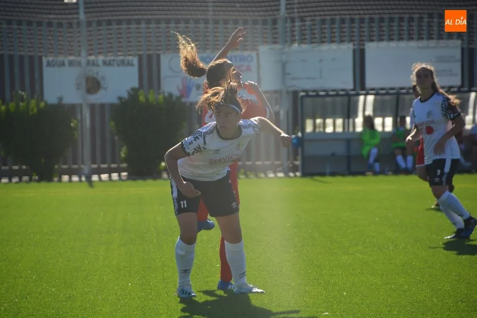 Foto 5 - El Salamanca UDS Femenino no termina de arrancar como local al perder con el Tres Cantos (2-3)