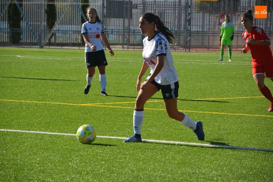 Foto 2 - El Salamanca UDS Femenino no termina de arrancar como local al perder con el Tres Cantos (2-3)
