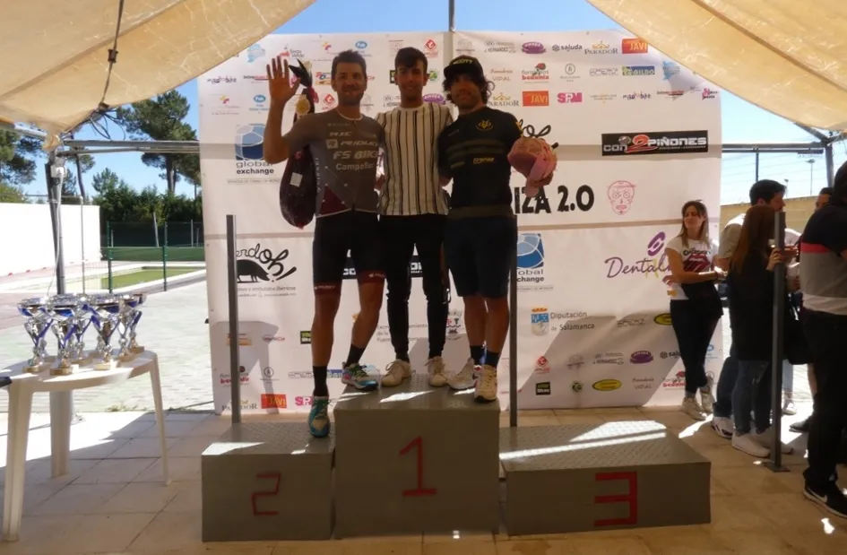 Foto 4 - Alejandro Rodr&iacute;guez y Lourdes Marina se imponen en la modalidad larga de la II BTT Transfronteriza ...