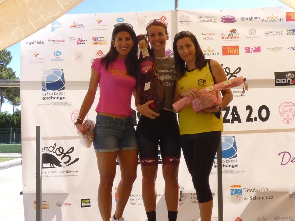 Foto 2 - Alejandro Rodr&iacute;guez y Lourdes Marina se imponen en la modalidad larga de la II BTT Transfronteriza ...