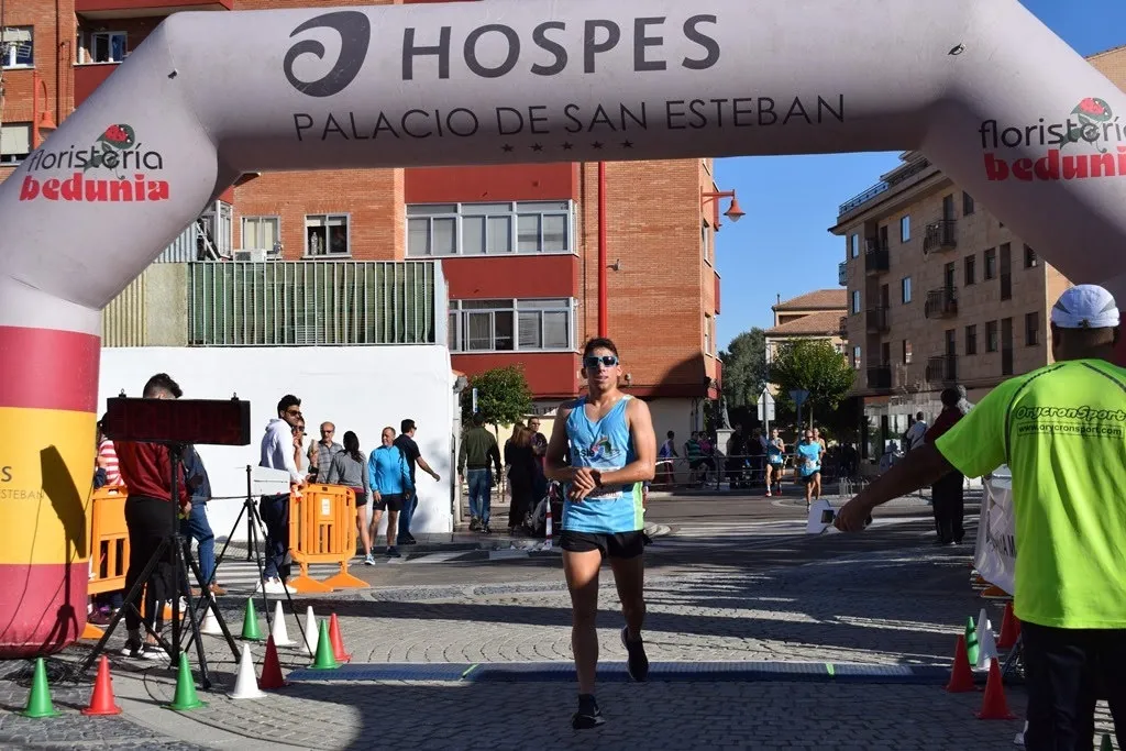 Foto 5 - Luis Fernando Alaejos, campe&oacute;n Senior del Provincial de los 10 kil&oacute;metros en Ruta  