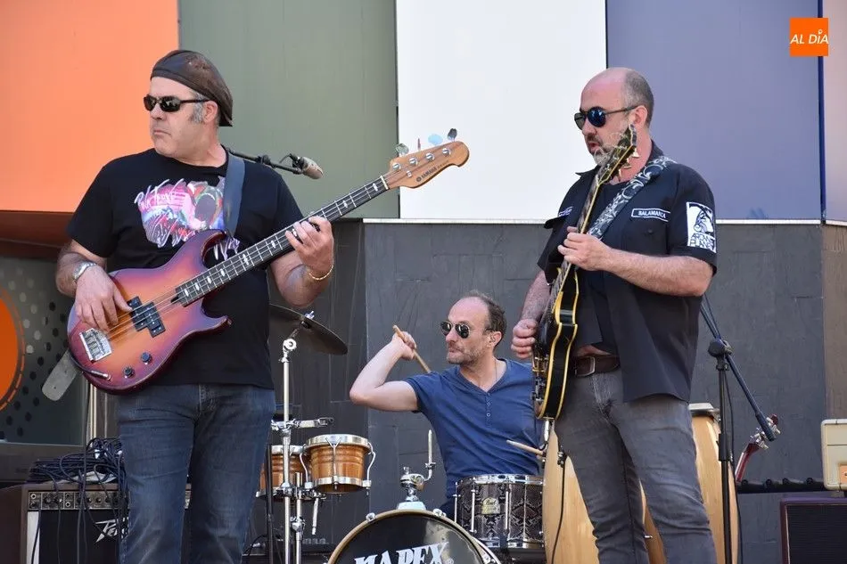 Foto 3 - El Barrio del Oeste despide con m&uacute;sica el &lsquo;September fest&rsquo; organizado por ZOES
