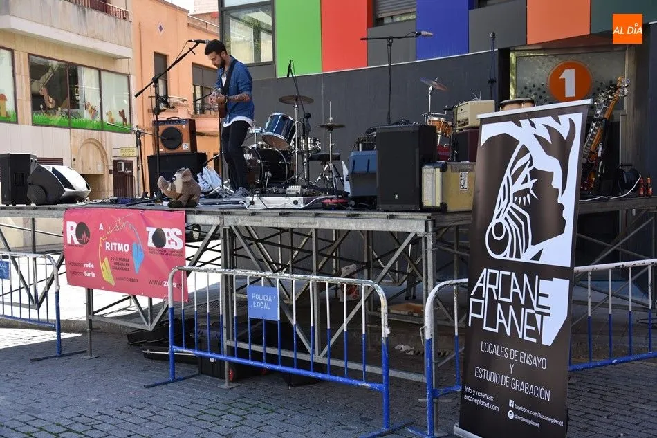 Foto 2 - El Barrio del Oeste despide con m&uacute;sica el &lsquo;September fest&rsquo; organizado por ZOES