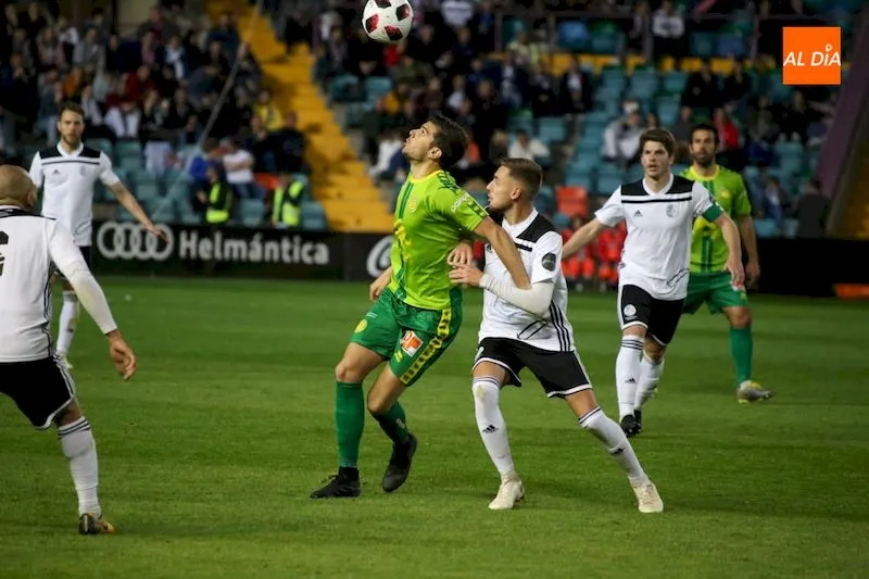 Una acción del derbi de la temporada pasada
