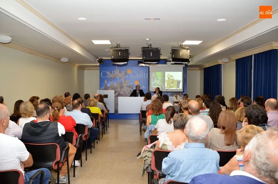 Foto 6 - Fernando Salinero presenta en la Sala de la Palabra su libro &lsquo;La senda del tigre&rsquo;