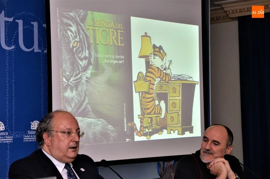 Foto 3 - Fernando Salinero presenta en la Sala de la Palabra su libro &lsquo;La senda del tigre&rsquo;