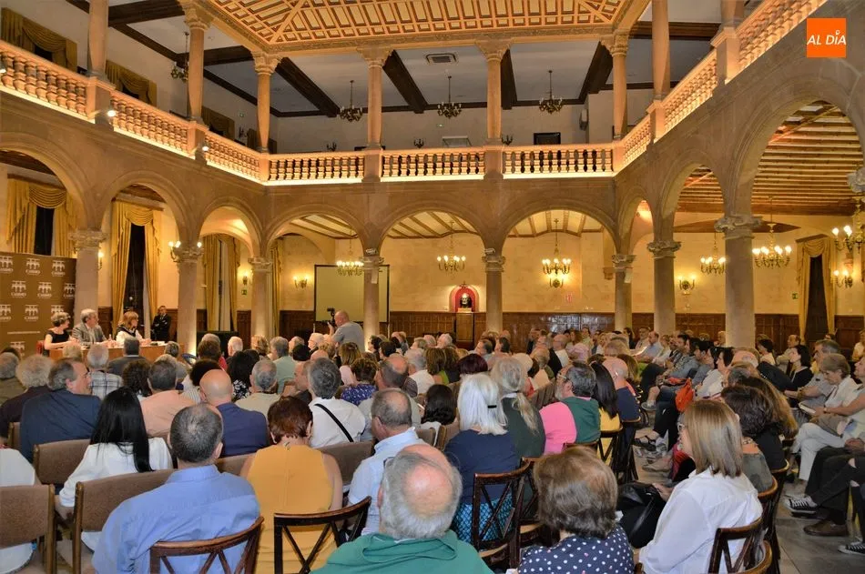 Foto 5 - Gran acogida de &lsquo;Casa baja&rsquo;, la novela de Ferreira Cunquero sobre un grupo de maquis