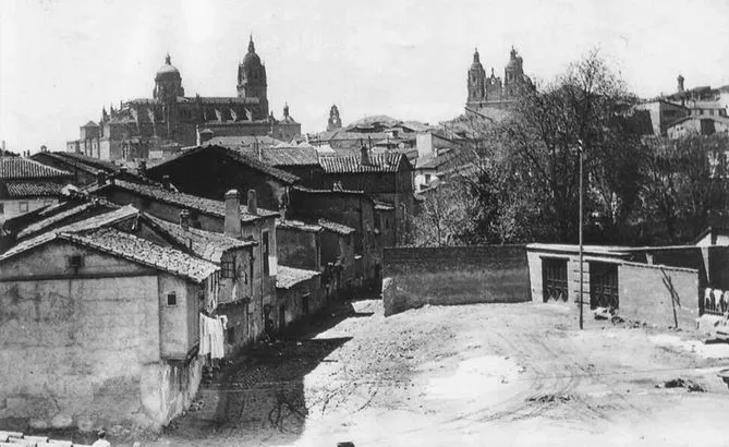 La desaparecida calle de La Alberca, con la construcción de la Gran Vía  