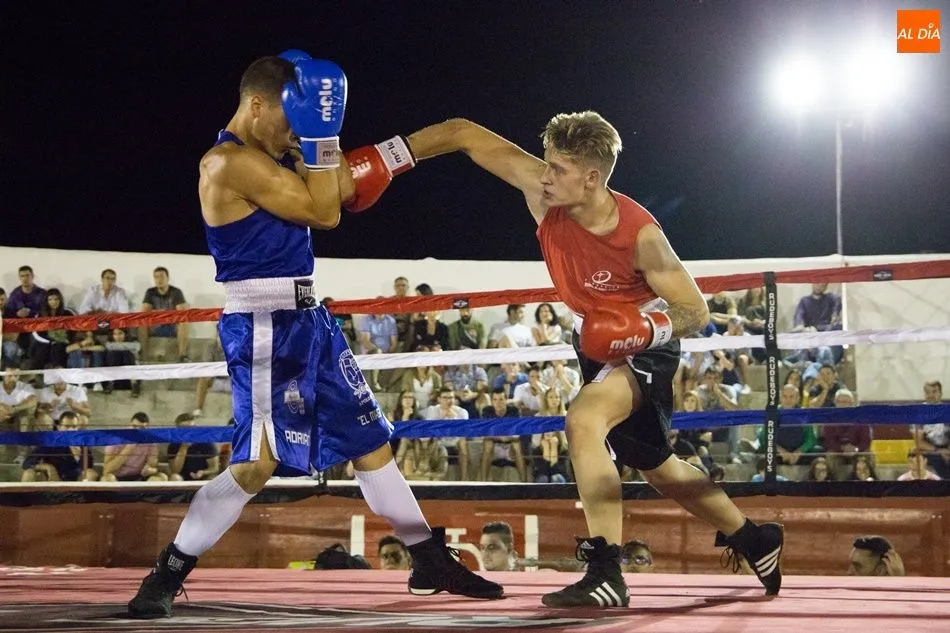 Uno de los combates de la velada de boxeo de Villoria | Víctor Sánchez
