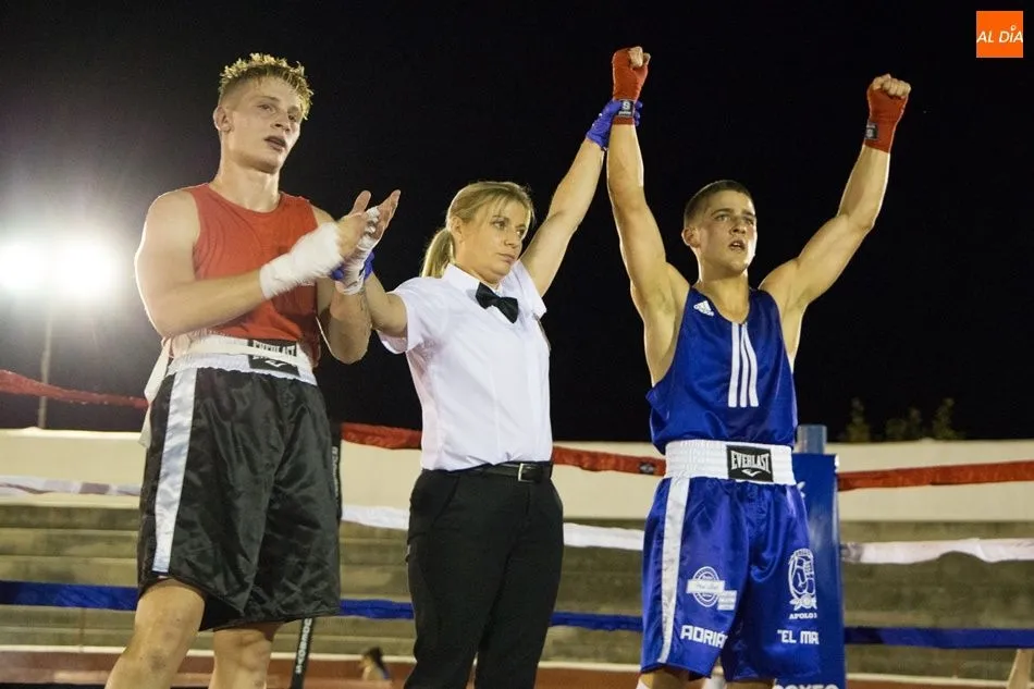 Foto 8 - Villoria vive una trepidante velada de boxeo