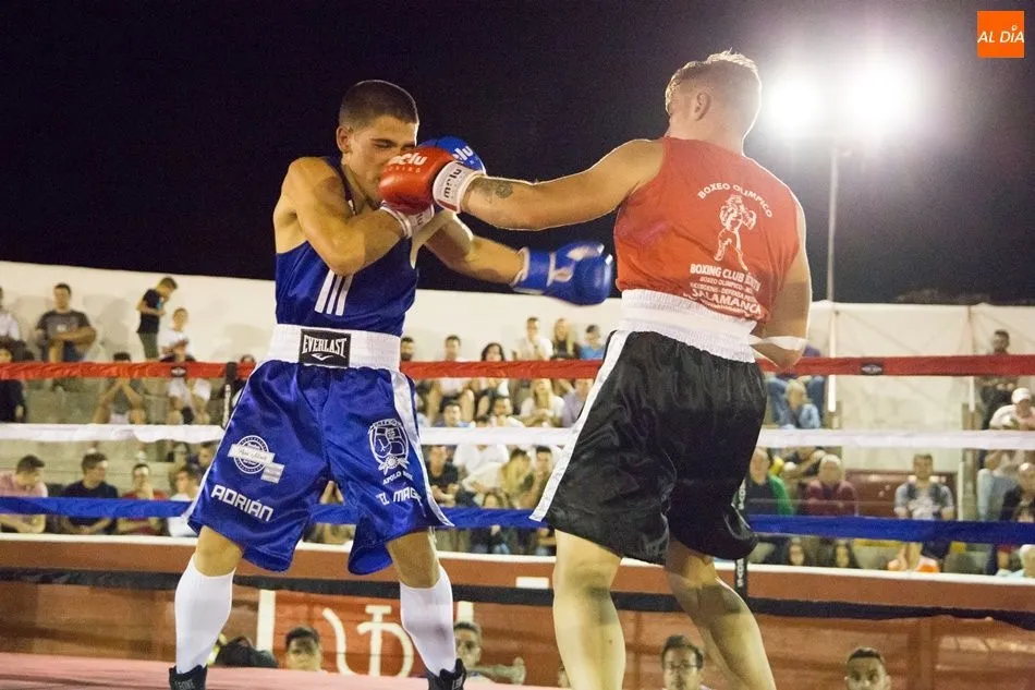 Foto 5 - Villoria vive una trepidante velada de boxeo