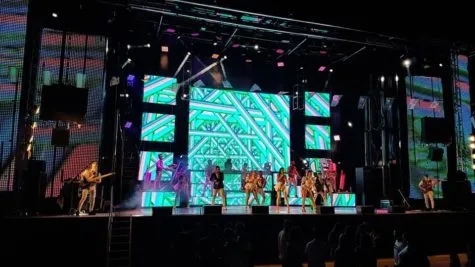 La orquesta Super Hollywood actúa con frecuencia en Salamanca, como en las fiestas de Ledrada