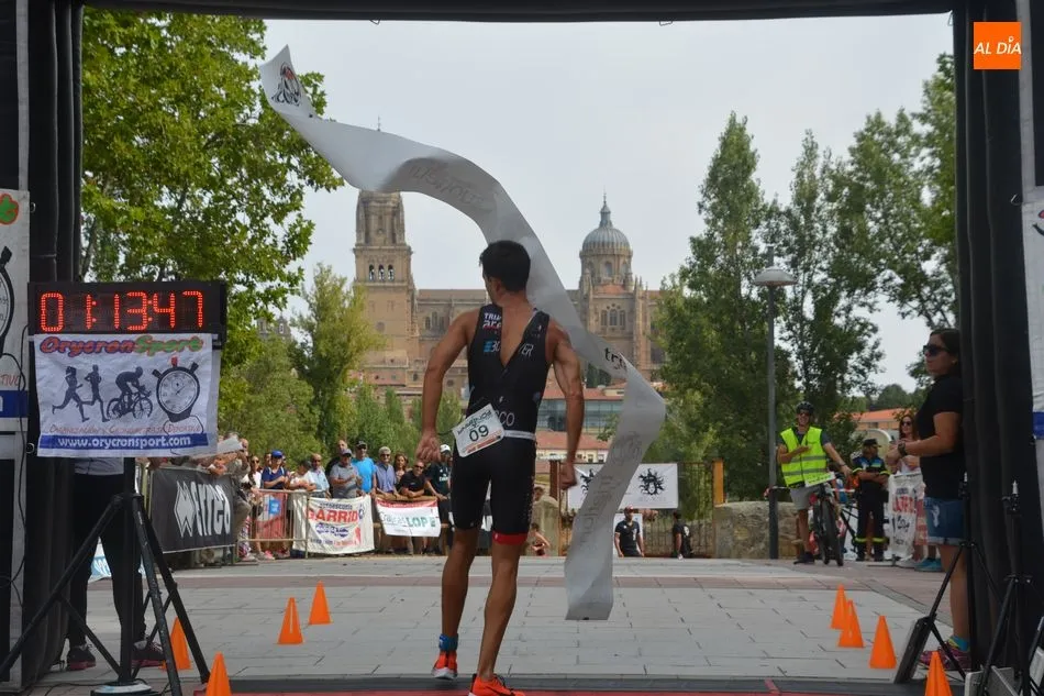 Foto 11 - Miguel Risco y Esther G&oacute;mez se coronan como vencedores en el IV Triatl&oacute;n Veracruz