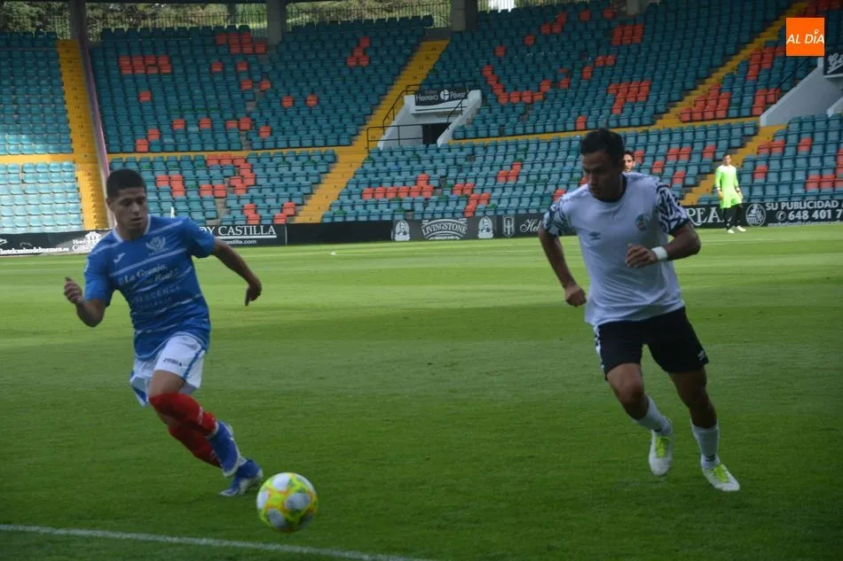 Foto 10 - El Salamanca UDS &lsquo;B&rsquo; remonta ante La Granja en su debut en el Helm&aacute;ntico y se mete en playoff...