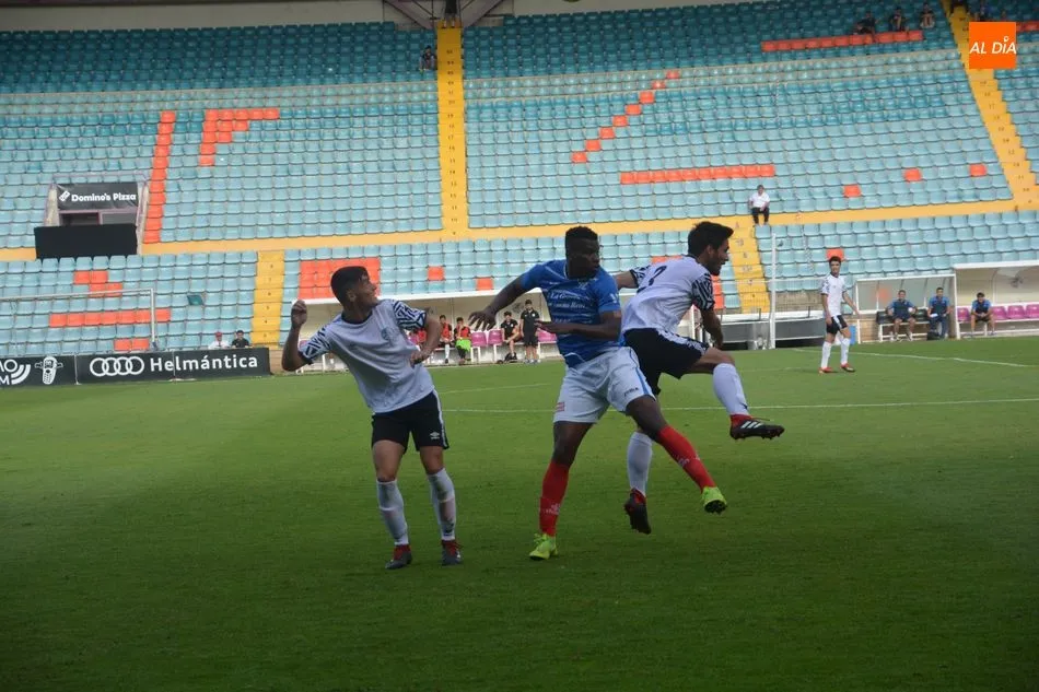 Foto 6 - El Salamanca UDS &lsquo;B&rsquo; remonta ante La Granja en su debut en el Helm&aacute;ntico y se mete en playoff...
