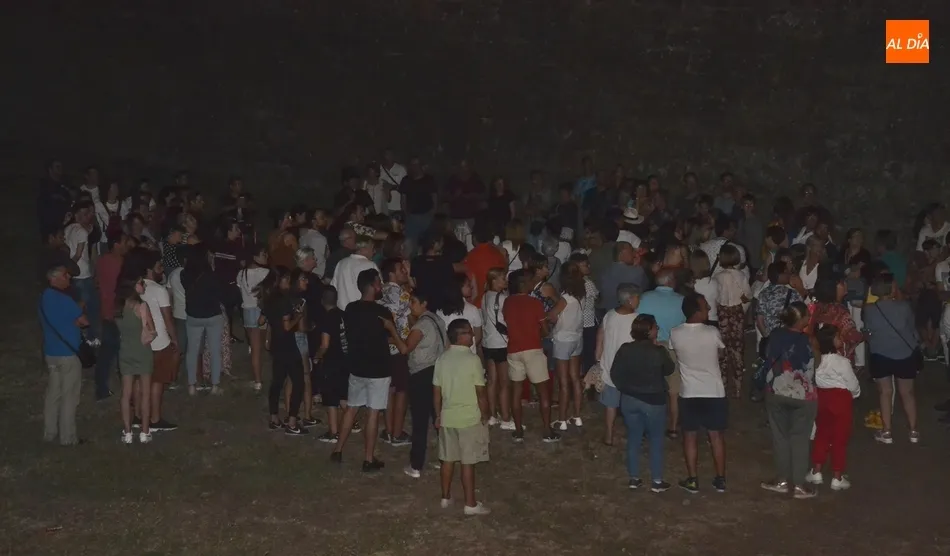 Foto 4 - Cerca de 200 personas toman parte en la despedida temporal de la Ruta de los Malditos  