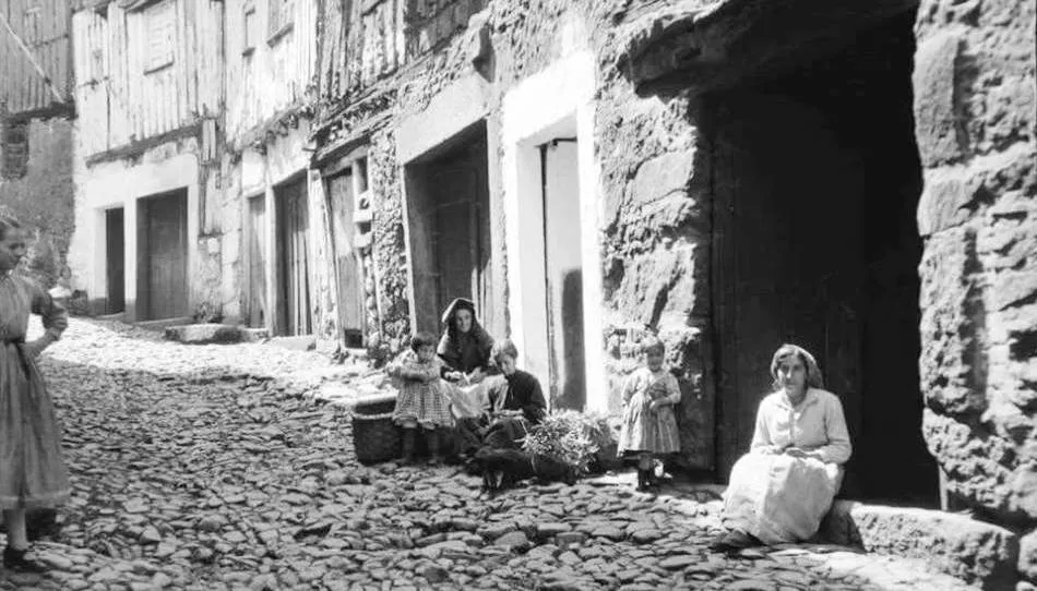 Los albercanos y sus casas en la primera mitad del XX