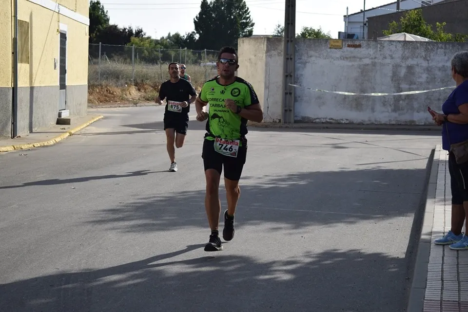 Foto 9 - Diego Fern&aacute;ndez y Elena Holguera vencen en la VIII Carrera Virgen de la Vega de Villoria