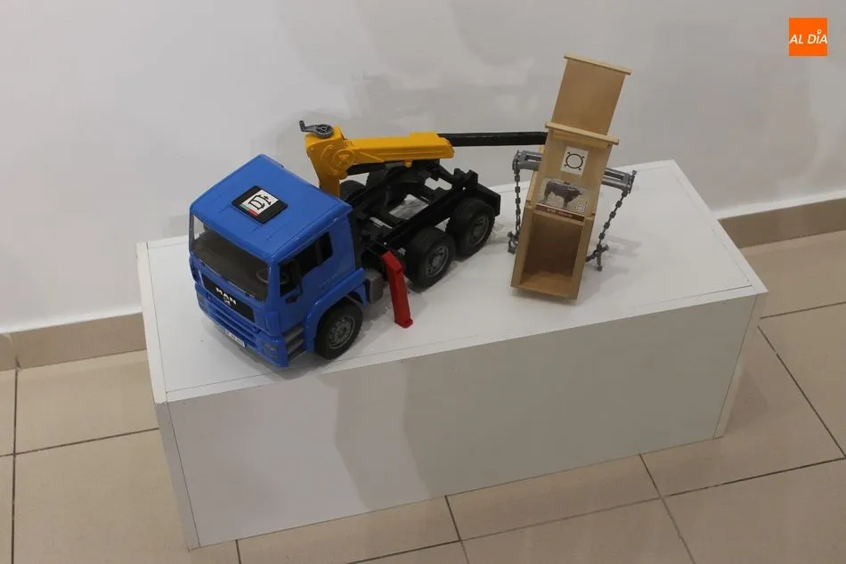 Foto 3 - &lsquo;Artesan&iacute;a taurina&rsquo;, las creaciones de Feliciano Viscarolasaga en el Espacio Joven