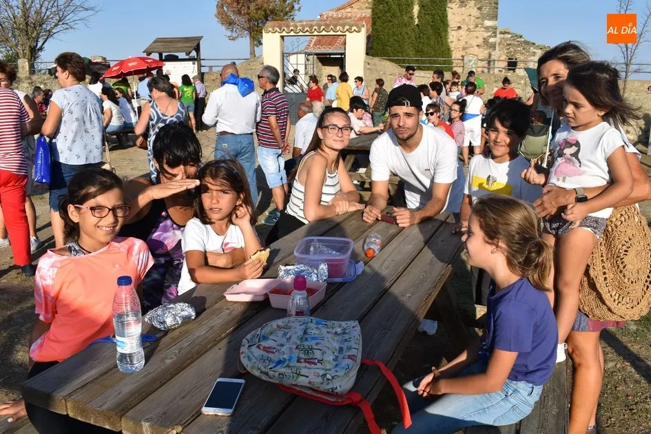Foto 11 - La Romer&iacute;a de la Sand&iacute;a cierra las fiestas en honor a la Virgen de Otero  