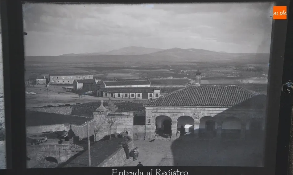 Foto 4 - El pasado de Mir&oacute;briga renace en las calles a trav&eacute;s de fotograf&iacute;as hist&oacute;ricas de Pazos y...