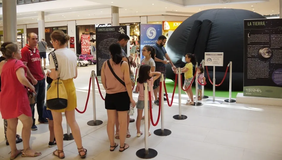 Los planetas, la luna, las estaciones del año, las estrellas y las constelaciones son algunas de las maravillas del universo de las que se podrá disfrutar en este espacio