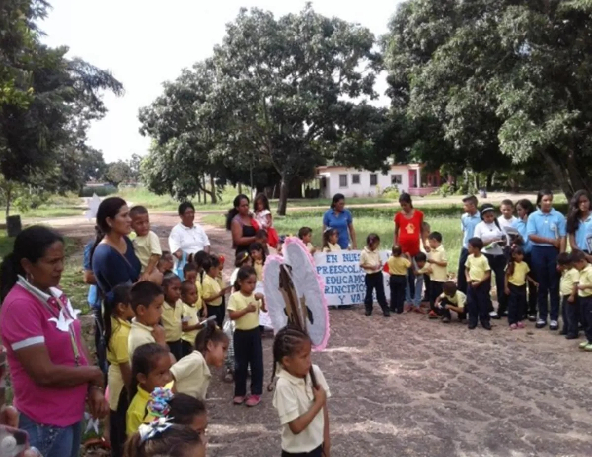 Foto 2 - El viaje solidario de Salamanca al Colegio Fe y Alegr&iacute;a Campo Mata de Venezuela  