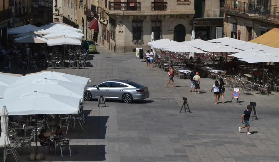 Los hosteleros ya pueden pagar la tasa por la instalación de terrazas  