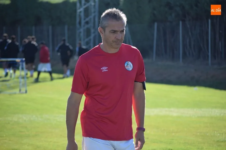 Foto 9 - El Salamanca UDS se pone a tono para mantener el liderato frente al Real Uni&oacute;n