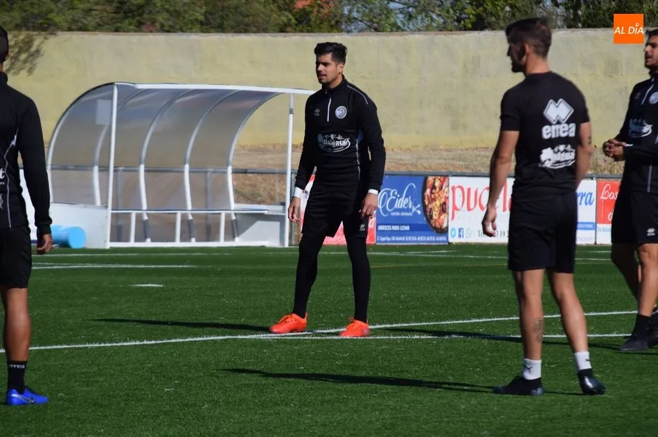 Brais Pereiro durante un entrenamiento con Unionistas de Salamanca / Pedro Zaballos