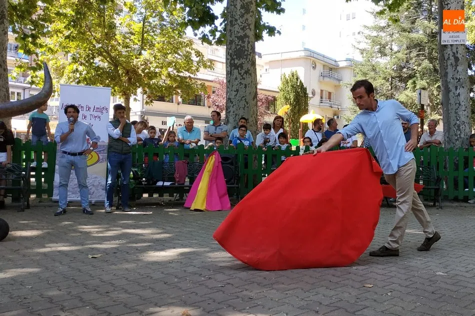 Foto 7 - El Capea y Dami&aacute;n Casta&ntilde;o, explican pases y lances en una ma&ntilde;ana de &lsquo;toreo de sal&oacute;n&rsquo; en...