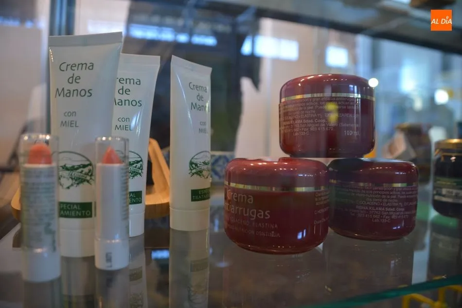 Foto 3 - Reina Kilama pone en valor la &ldquo;cultura del consumo de miel&rdquo; en Salamaq&nbsp;