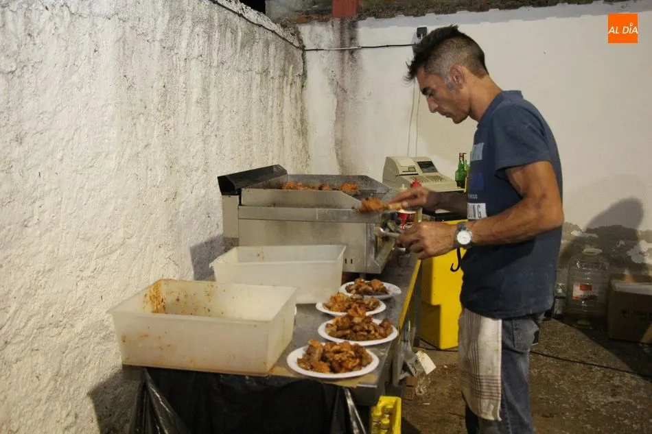 Foto 3 - Una pancetada abre las fiestas en honor a la Virgen del Rosario de Fuenteliante  